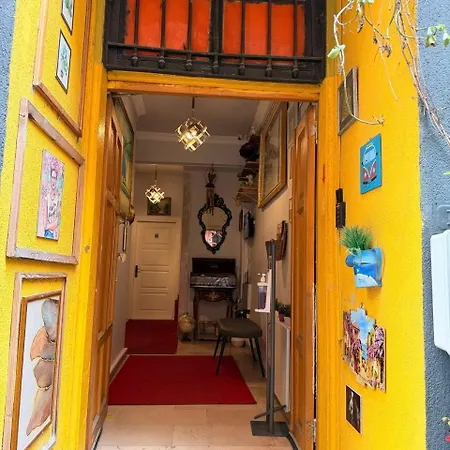 Taksim Pandora